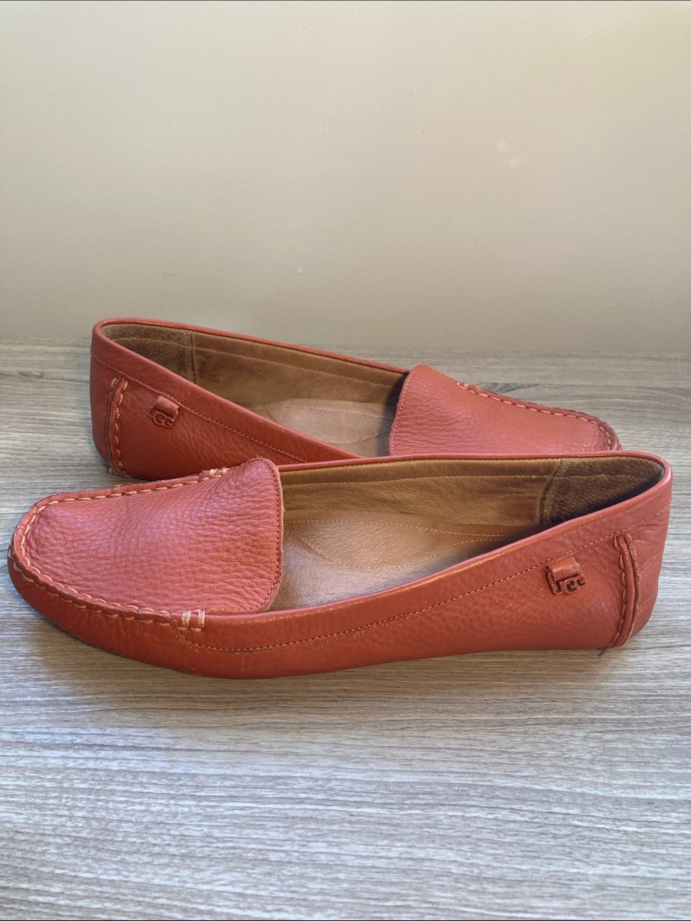 UGG driving shoes buttery leather burnt orange 12